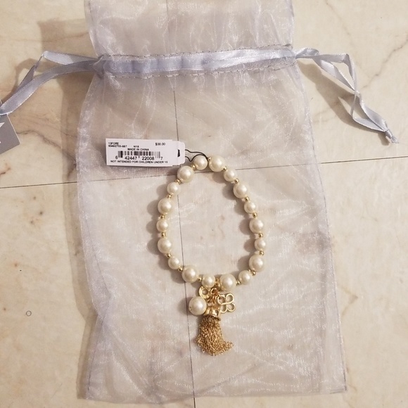 ❌SOLD❌Anne Klein Pearl & Chain Stretch Bracelet - Picture 3 of 7